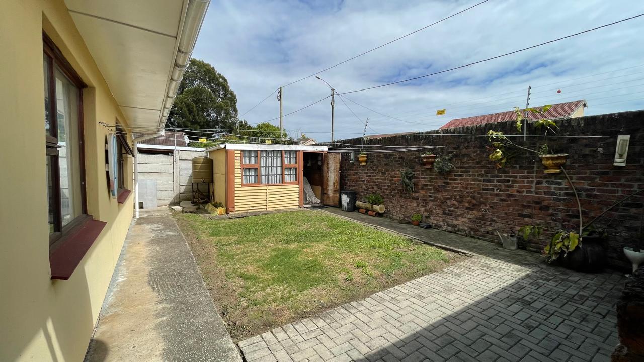 3 Bedroom Property for Sale in Cambridge West Eastern Cape